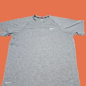 Nike Men's Gray Short Sleeve Swim Shirt